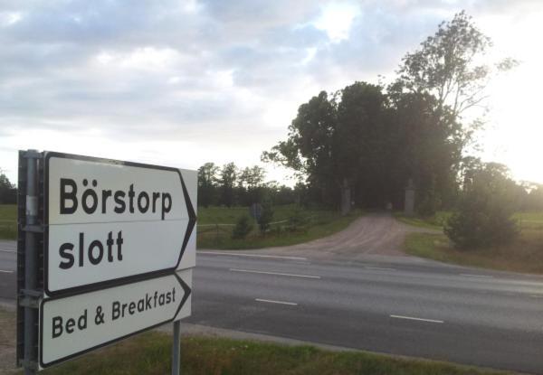 Boerstorp Slott Bed & Breakfast Lugnas ภายนอก รูปภาพ